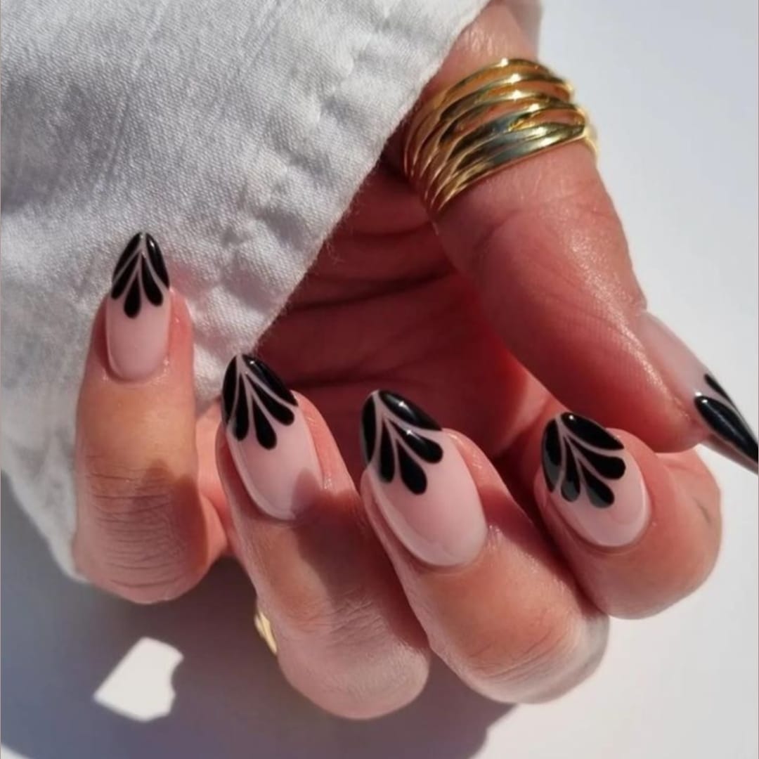 <p>Why You'll <em>Love</em> These Nails</p>